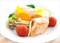鮭と彩り野菜のガーリックバター風味
