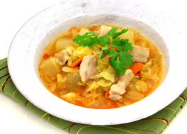 冬瓜と豚肉のタイ風ホットスープ