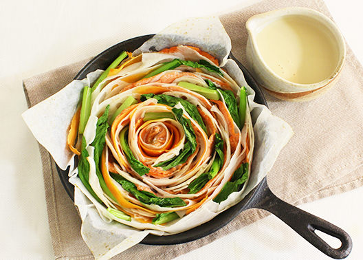 スモークサーモンと冬野菜の渦巻きオーブン焼き