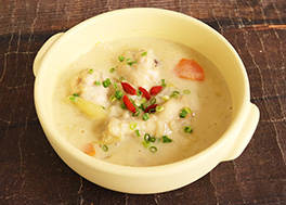 手羽元の豆乳サムゲタン風スープ